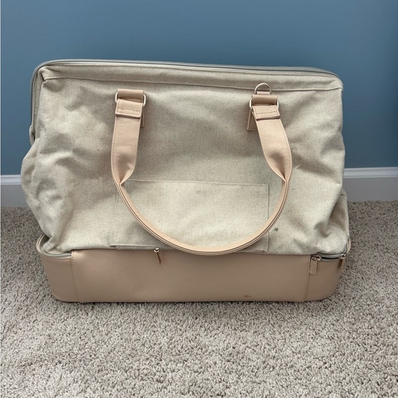 BEIS Handbags - Beis ‘The Weekender’ tote in Beige